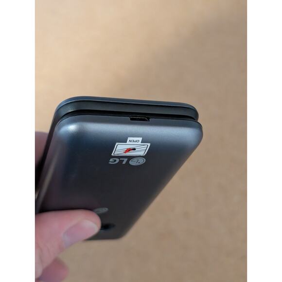 LG Classic Flip Cell Phone L125DL TracFone CARRIER LOCKED - Picture 5 of 11